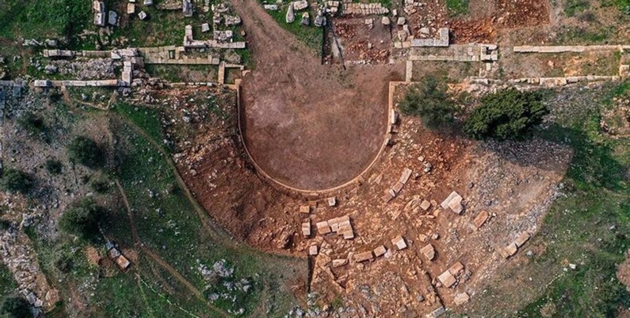 Имя Лонидос принадлежало жрице времен Римской империи