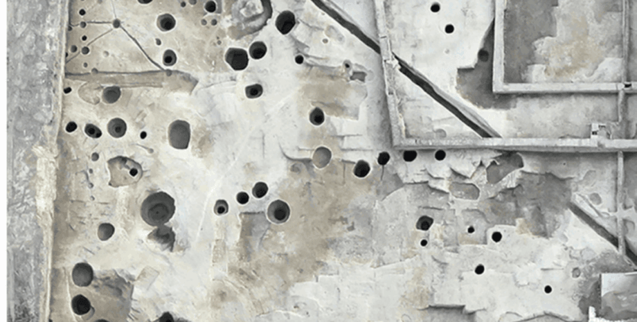 Археологи нашли семь человеческих скелетов в заброшенном римском колодце