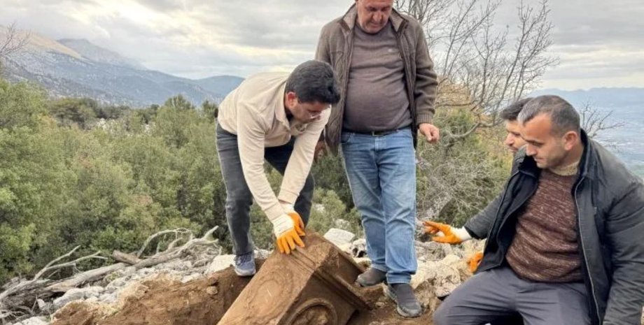 В горах пастух нашел древний артефакт